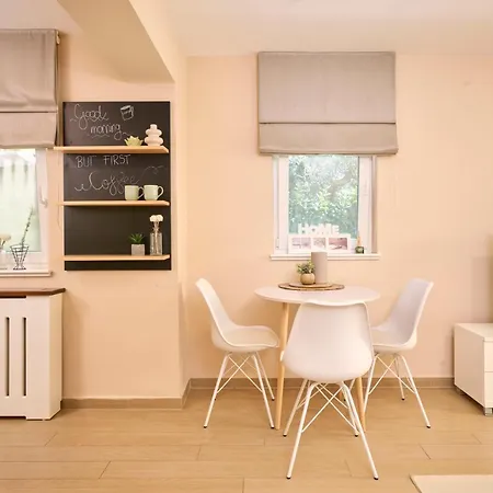 Martello Garden Apartment