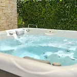 Apartament Martello Garden *