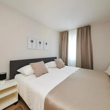 Martello Garden Apartment