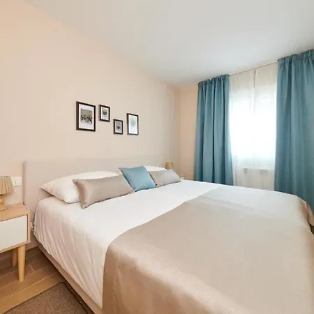 Martello Garden Apartment