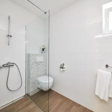 Martello Garden Apartment Porec