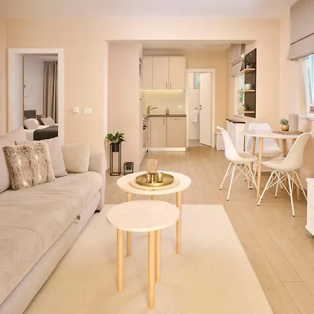 Martello Garden Apartment Porec
